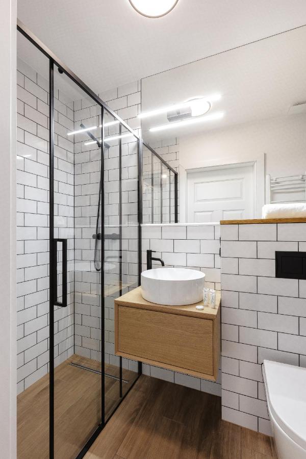 קרפאז' Apartamenty Astoria מראה חיצוני תמונה